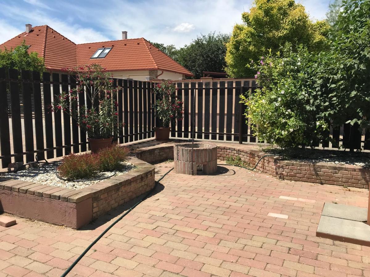 Marta Apartman Balatonalmadi Exterior photo