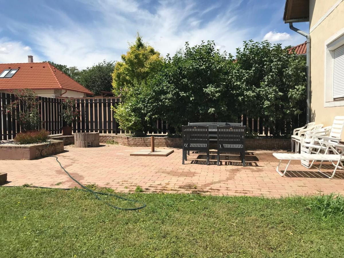 Marta Apartman Balatonalmadi Exterior photo