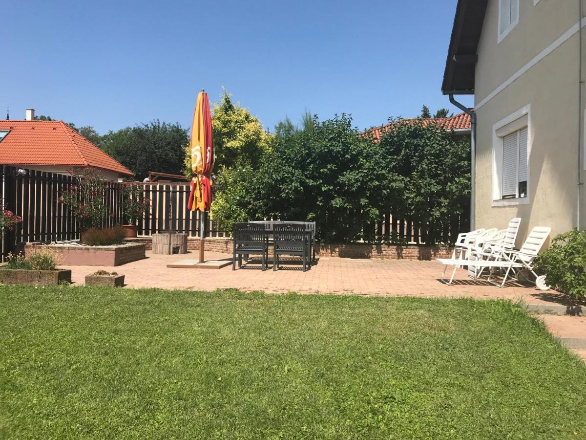 Marta Apartman Balatonalmadi Exterior photo